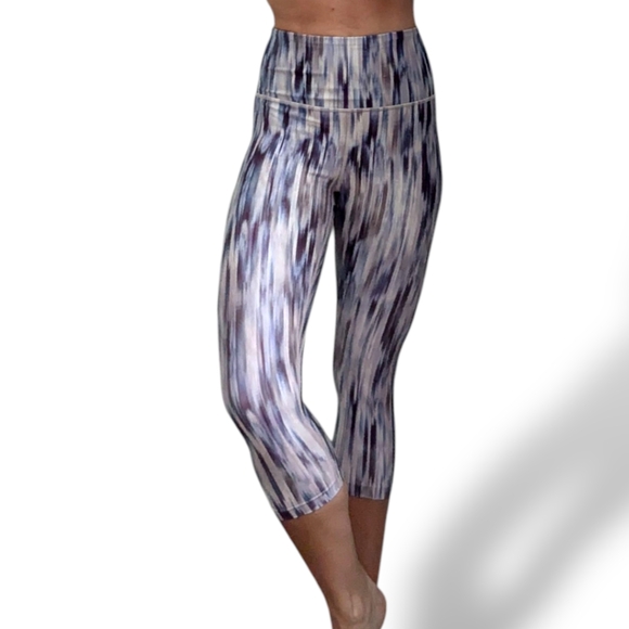 Athleta Elation Cropped Tight Blue Purple Watercolor High Rise Leggings Small - Picture 3 of 16
